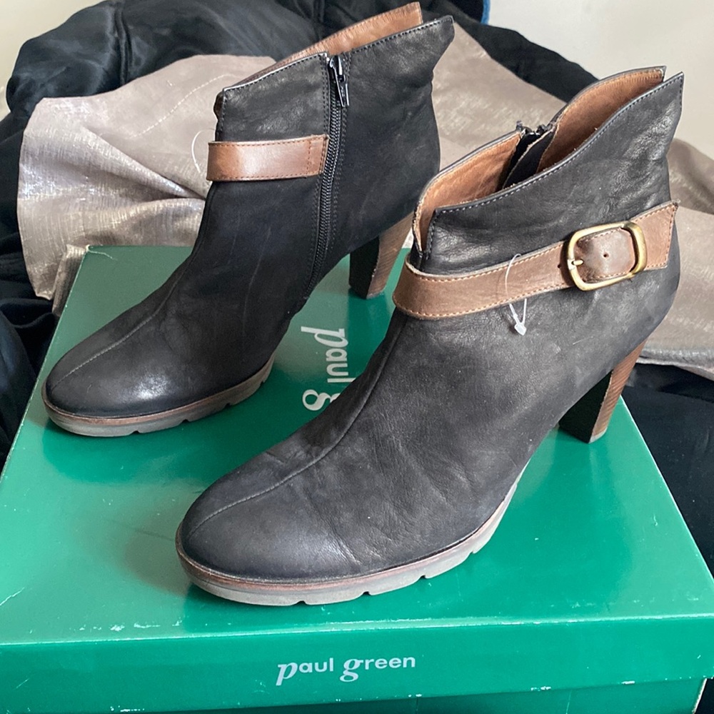 Paul Green Leather Booties Never Used Made in  Austria
